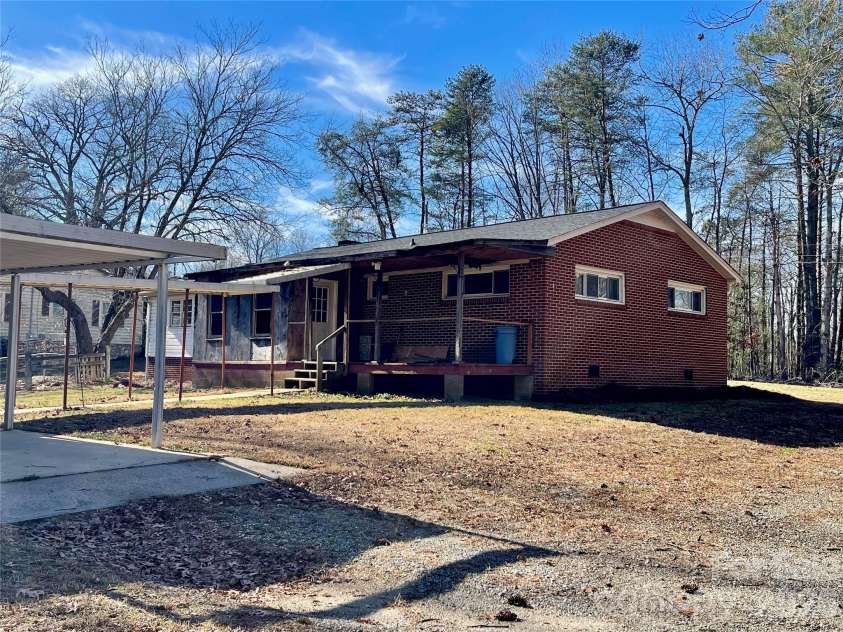 3988 Greenwood Drive, Lenoir, NC 28645.  MLS# CAR4335992, YatesRealty ID 3695. 