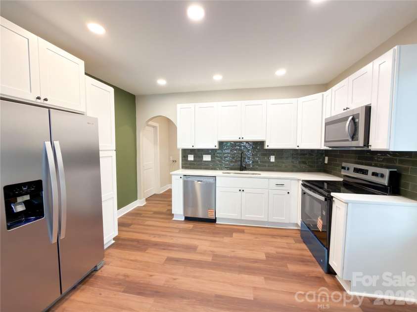 1904 Hemlock Avenue, Gastonia, NC 28054.  MLS# CAR4385499, YatesRealty ID 36950. 