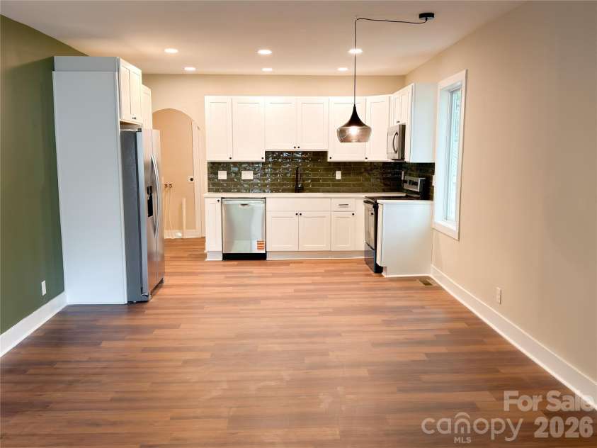 1904 Hemlock Avenue, Gastonia, NC 28054.  MLS# CAR4385499, YatesRealty ID 36950. 
