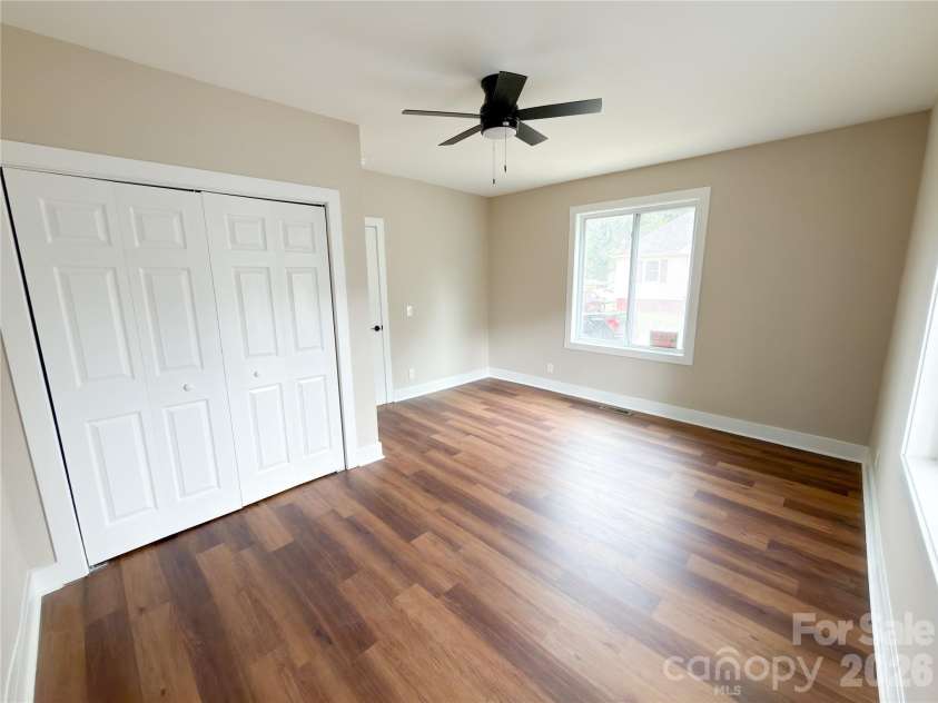 1904 Hemlock Avenue, Gastonia, NC 28054.  MLS# CAR4385499, YatesRealty ID 36950. 