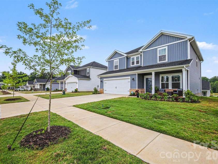 1460 Carthage Drive, Salisbury, NC 28144.  MLS# CAR4403282, YatesRealty ID 36951. 