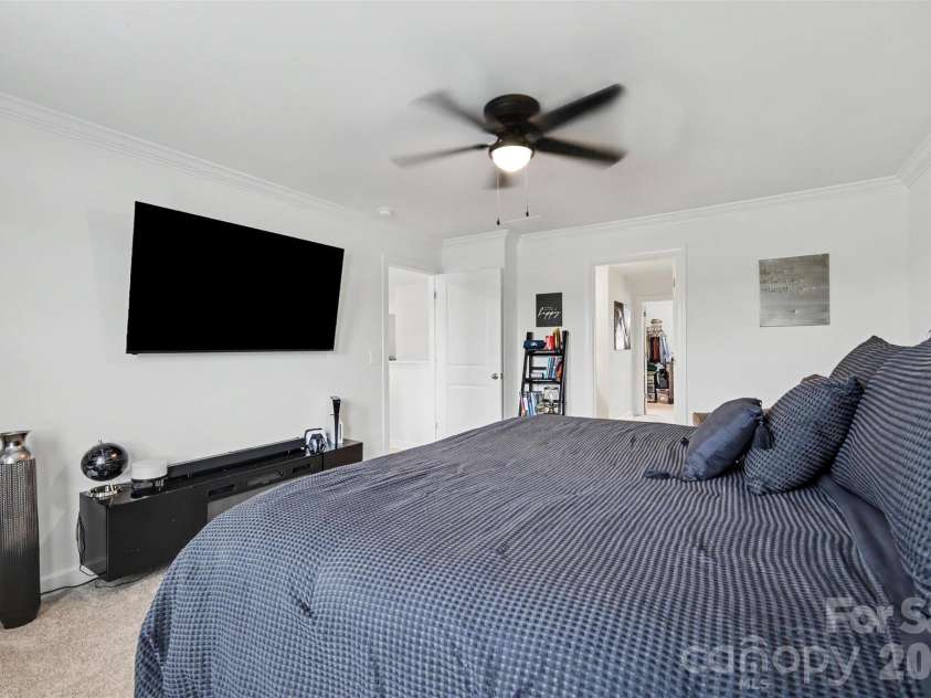 1460 Carthage Drive, Salisbury, NC 28144.  MLS# CAR4403282, YatesRealty ID 36951. 