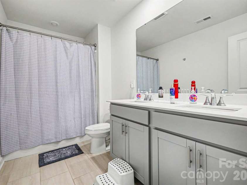 1460 Carthage Drive, Salisbury, NC 28144.  MLS# CAR4403282, YatesRealty ID 36951. 