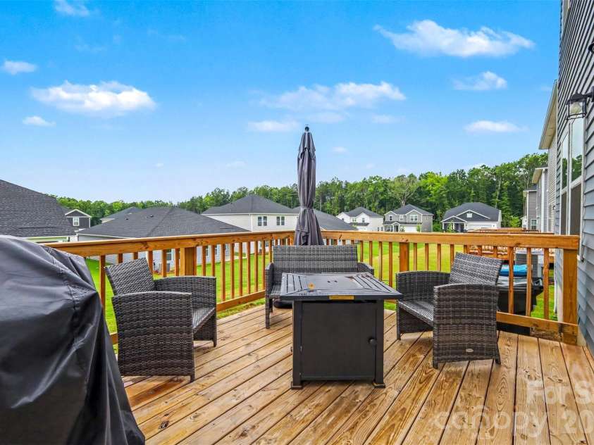 1460 Carthage Drive, Salisbury, NC 28144.  MLS# CAR4403282, YatesRealty ID 36951. 