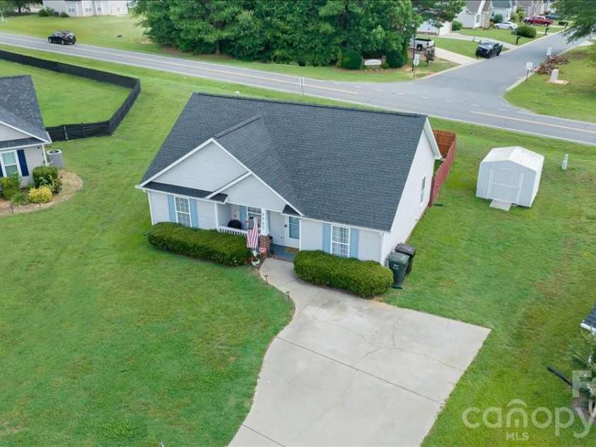 4165 Thomas Sam Drive, Rock Hill, SC 29732.  MLS# CAR4396337, YatesRealty ID 36952. 