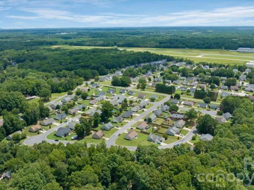 4165 Thomas Sam Drive, Rock Hill, SC 29732.  MLS# CAR4396337, YatesRealty ID 36952. 
