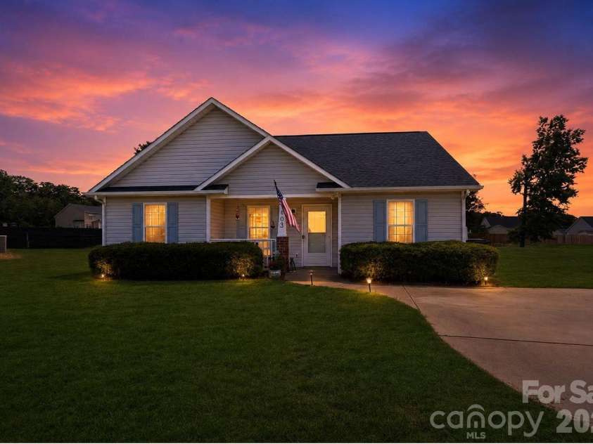 4165 Thomas Sam Drive, Rock Hill, SC 29732.  MLS# CAR4396337, YatesRealty ID 36952. 