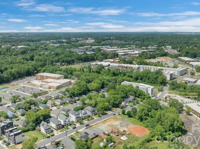 500 Katonah Avenue, Charlotte, NC 28208.  MLS# CAR4394042, YatesRealty ID 36953. 