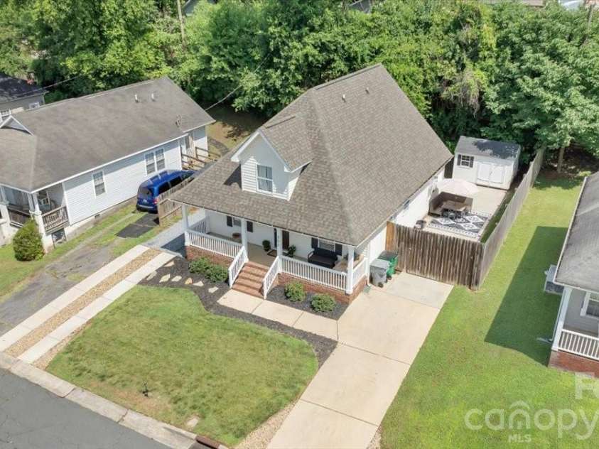500 Katonah Avenue, Charlotte, NC 28208.  MLS# CAR4394042, YatesRealty ID 36953. 