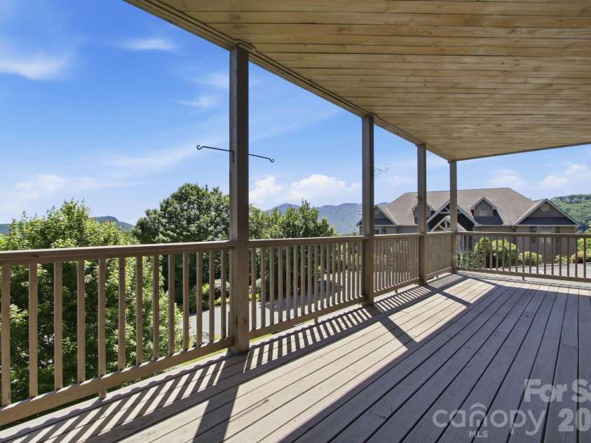 314 Ridgeline Mountain, Banner Elk, NC 28604.  MLS# CAR4400204, YatesRealty ID 36957. Deck View