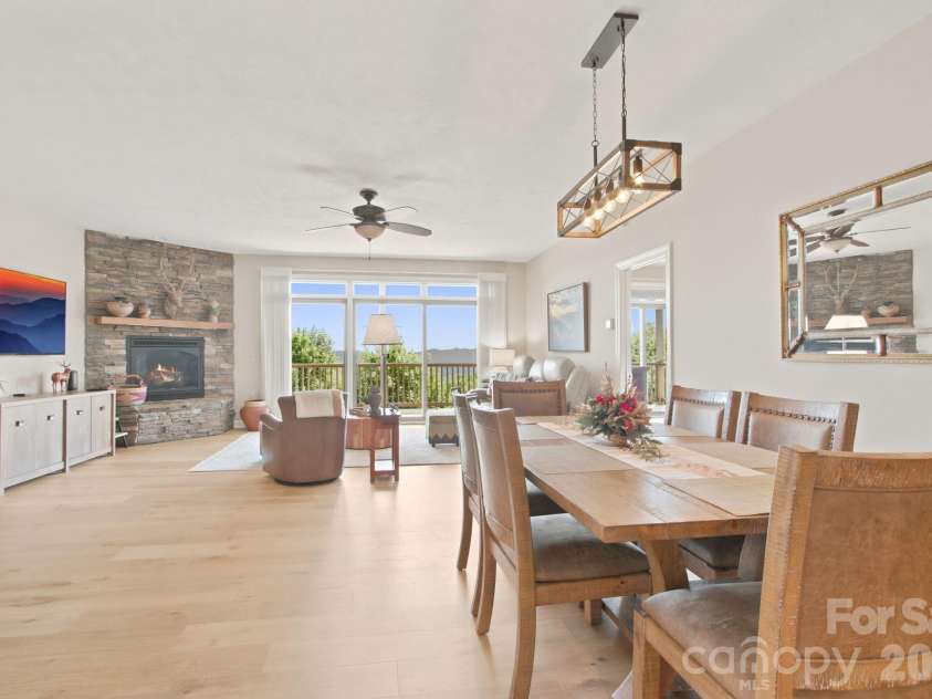 314 Ridgeline Mountain, Banner Elk, NC 28604.  MLS# CAR4400204, YatesRealty ID 36957. Dining Area