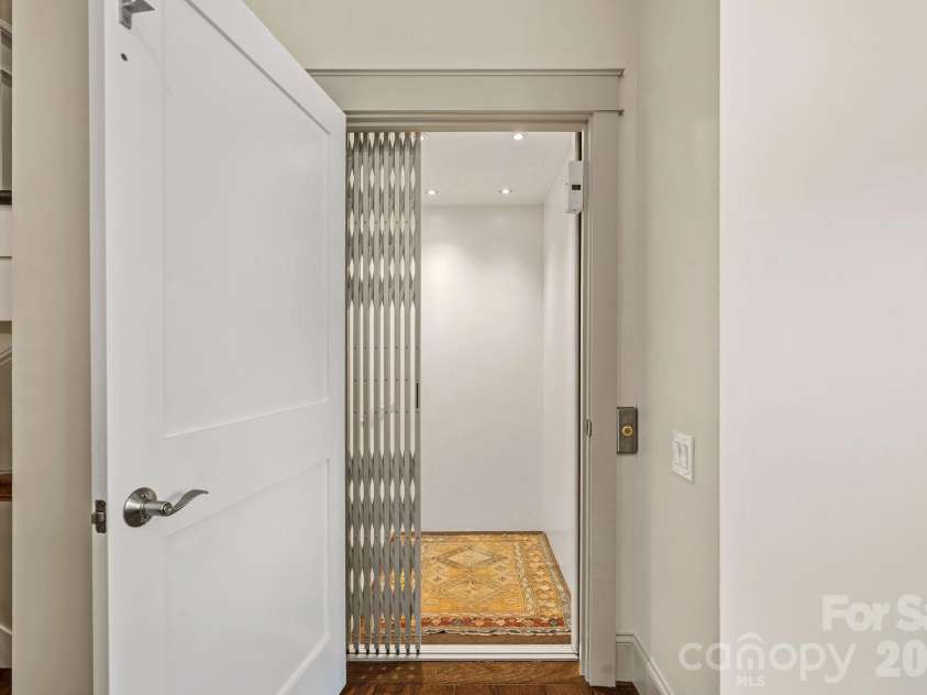 473 Main Street, Davidson, NC 28036.  MLS# CAR4403660, YatesRealty ID 36959. Elevator to All Floors