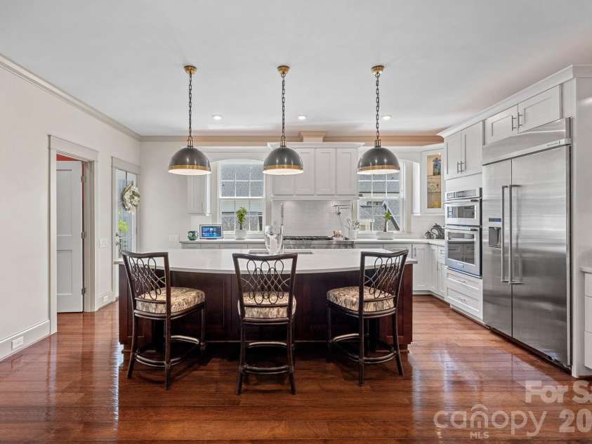 473 Main Street, Davidson, NC 28036.  MLS# CAR4403660, YatesRealty ID 36959. Kitchen