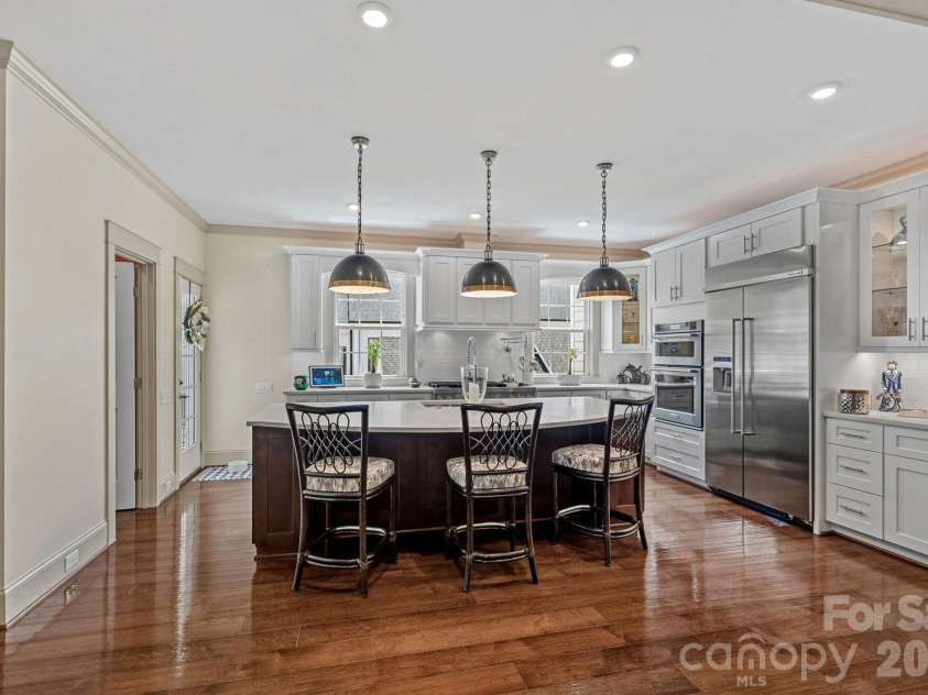 473 Main Street, Davidson, NC 28036.  MLS# CAR4403660, YatesRealty ID 36959. Kitchen