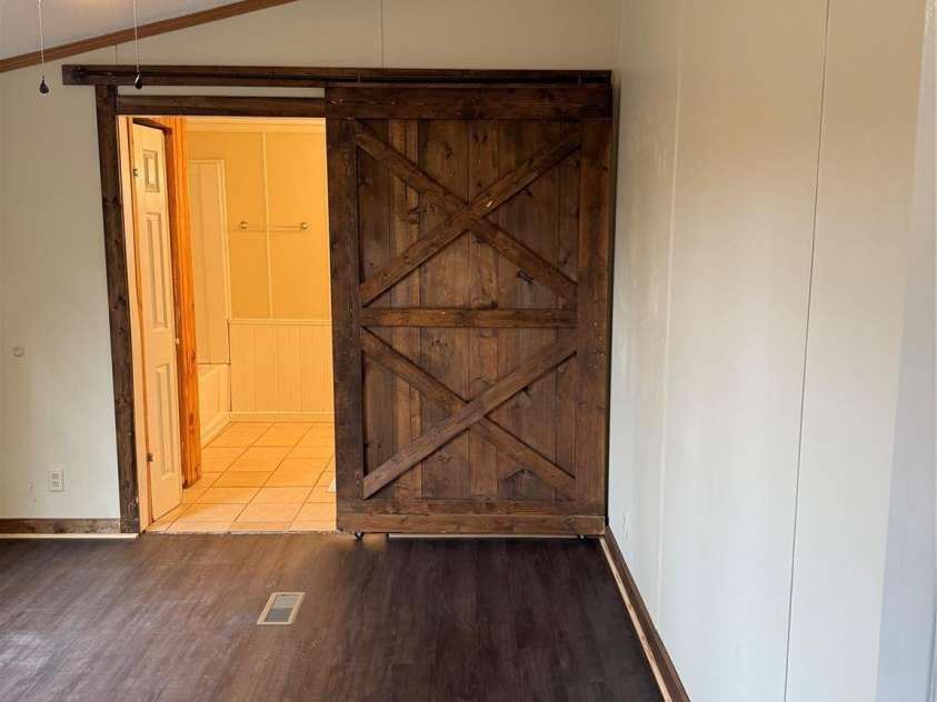 55 Twin Oaks Lane, Spruce Pine, NC 28777.  MLS# CAR4331118, YatesRealty ID 3696. 