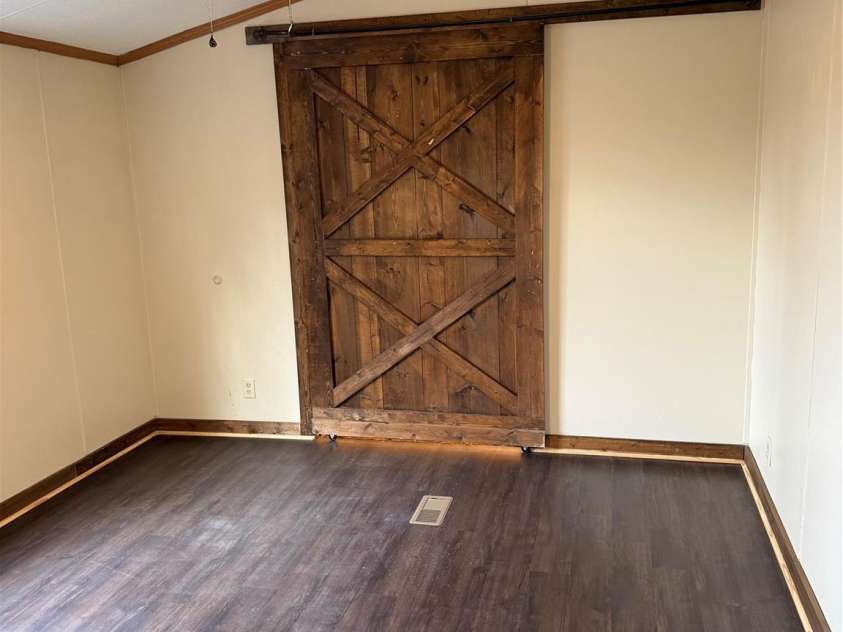 55 Twin Oaks Lane, Spruce Pine, NC 28777.  MLS# CAR4331118, YatesRealty ID 3696. 