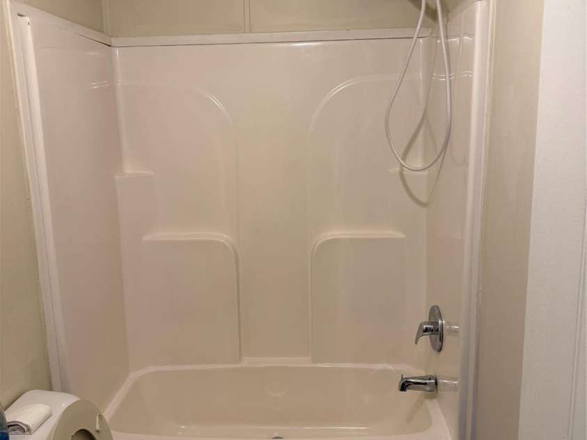 55 Twin Oaks Lane, Spruce Pine, NC 28777.  MLS# CAR4331118, YatesRealty ID 3696. 