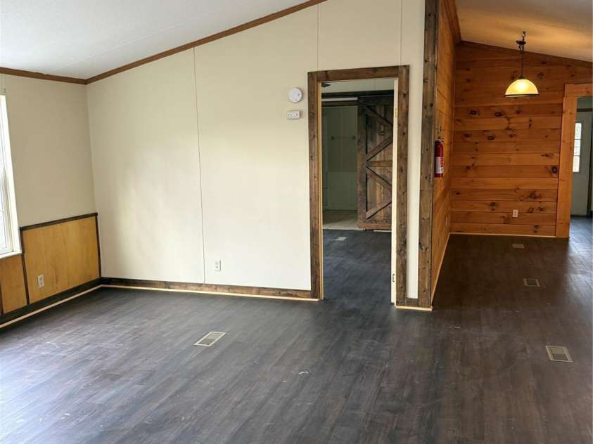 55 Twin Oaks Lane, Spruce Pine, NC 28777.  MLS# CAR4331118, YatesRealty ID 3696. 