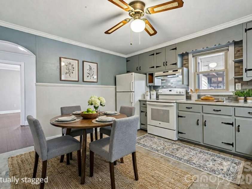 5650 Bertie Avenue, Salisbury, NC 28147.  MLS# CAR4346042, YatesRealty ID 3696. ***VIRTUALLY STAGGED*** - spacious kitchen