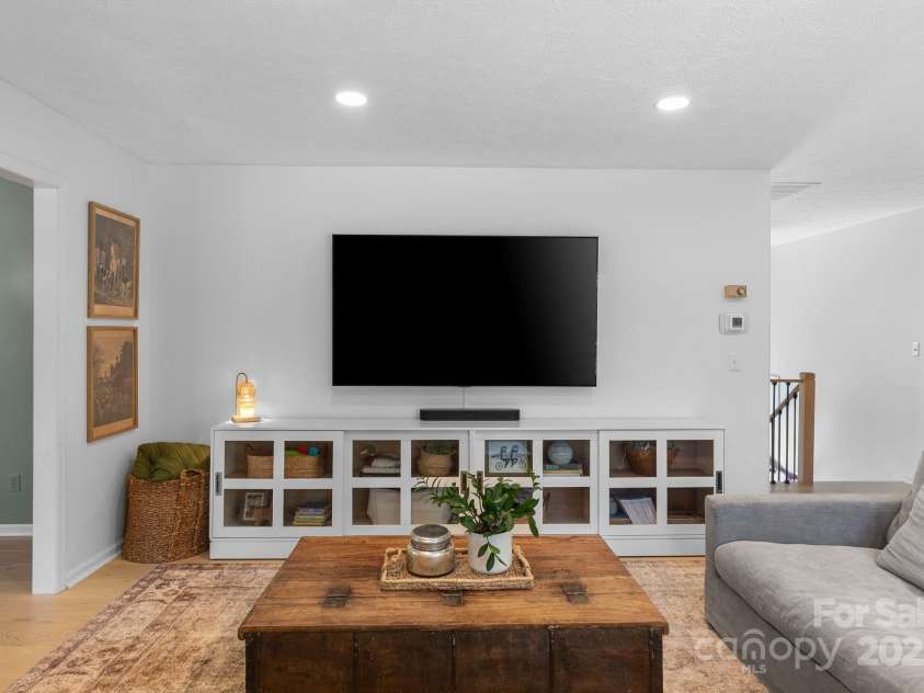 86 Braddock Way, Asheville, NC 28803.  MLS# CAR4235996, YatesRealty ID 3696. 