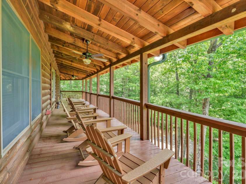 328 Nile Park Drive, Blowing Rock, NC 28605.  MLS# CAR4388511, YatesRealty ID 36961. 