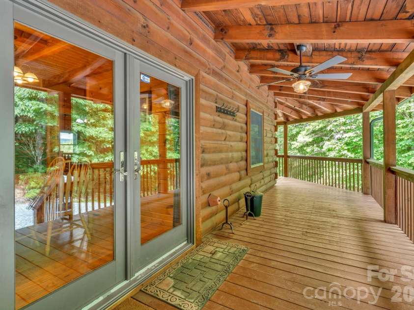 328 Nile Park Drive, Blowing Rock, NC 28605.  MLS# CAR4388511, YatesRealty ID 36961. 
