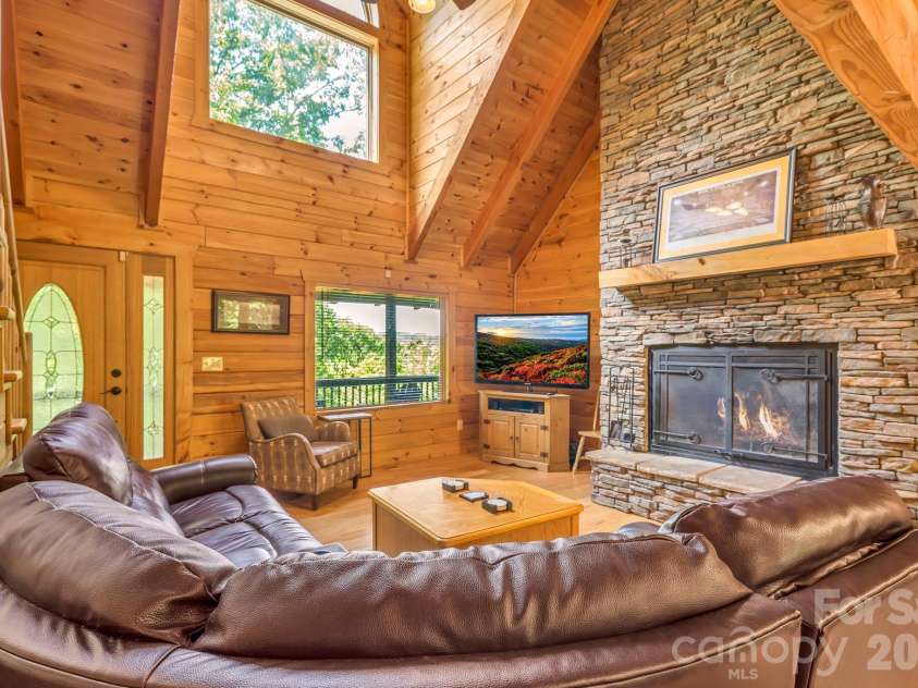 328 Nile Park Drive, Blowing Rock, NC 28605.  MLS# CAR4388511, YatesRealty ID 36961. 