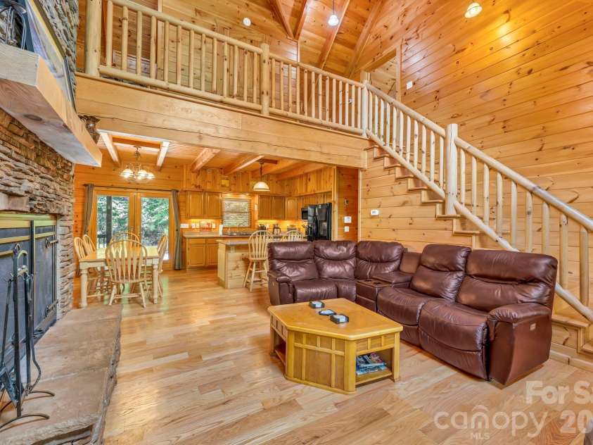 328 Nile Park Drive, Blowing Rock, NC 28605.  MLS# CAR4388511, YatesRealty ID 36961. 