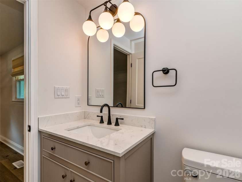 408 Jackson Avenue, Waxhaw, NC 28173.  MLS# CAR4398118, YatesRealty ID 36962. Primary bathroom