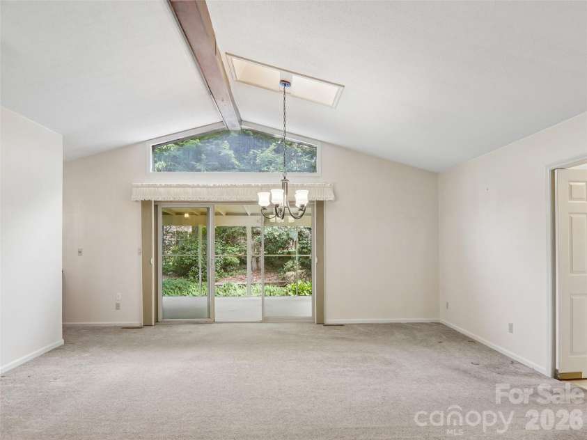 1 Bridle Path Court, Hendersonville, NC 28791.  MLS# CAR4401387, YatesRealty ID 36963. 