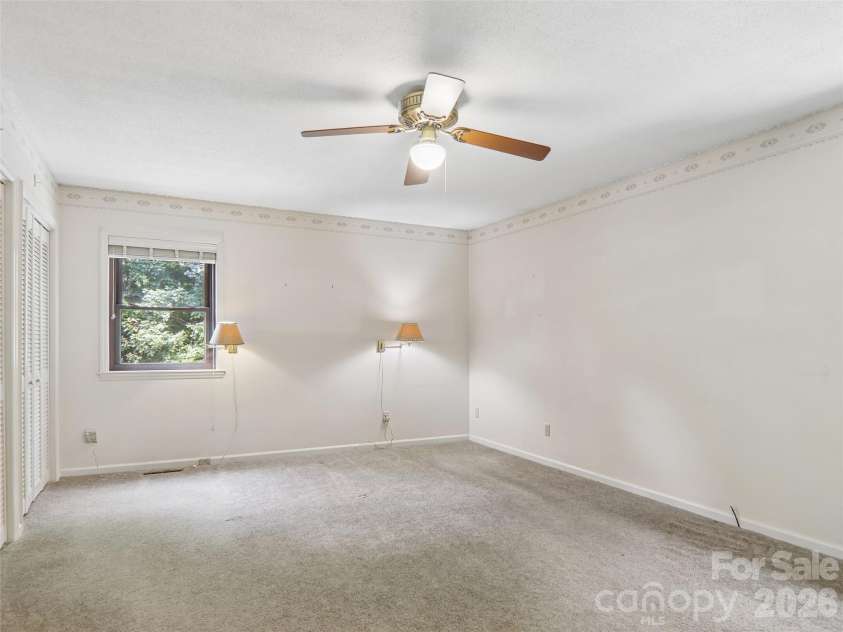 1 Bridle Path Court, Hendersonville, NC 28791.  MLS# CAR4401387, YatesRealty ID 36963. 