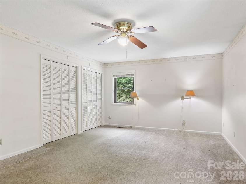 1 Bridle Path Court, Hendersonville, NC 28791.  MLS# CAR4401387, YatesRealty ID 36963. 
