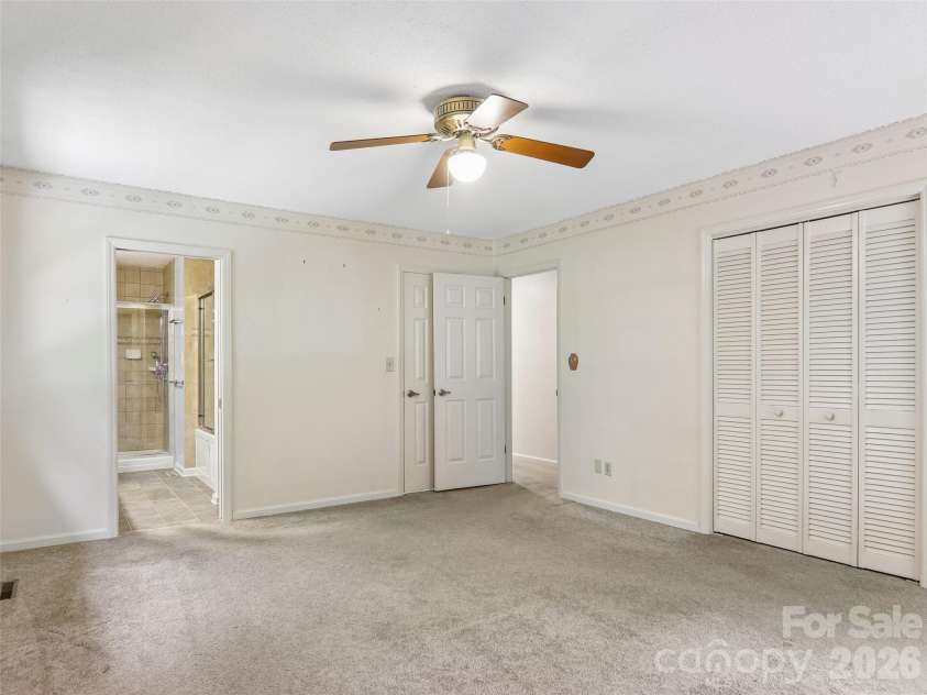 1 Bridle Path Court, Hendersonville, NC 28791.  MLS# CAR4401387, YatesRealty ID 36963. 