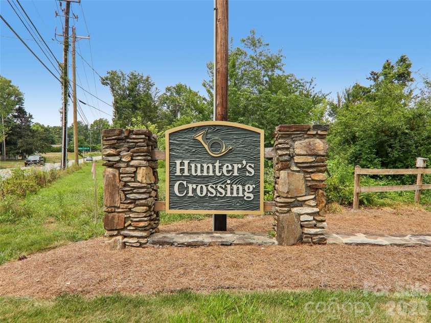 1 Bridle Path Court, Hendersonville, NC 28791.  MLS# CAR4401387, YatesRealty ID 36963. 