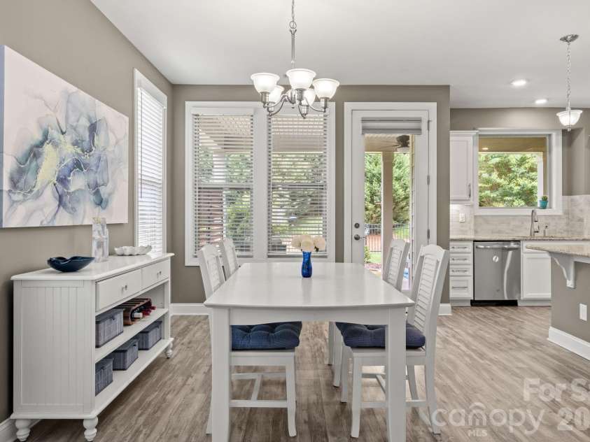 8416 Festival Way, Charlotte, NC 28215.  MLS# CAR4396892, YatesRealty ID 36964. 