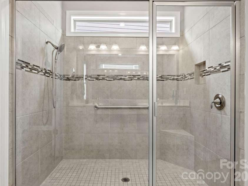 8416 Festival Way, Charlotte, NC 28215.  MLS# CAR4396892, YatesRealty ID 36964. 