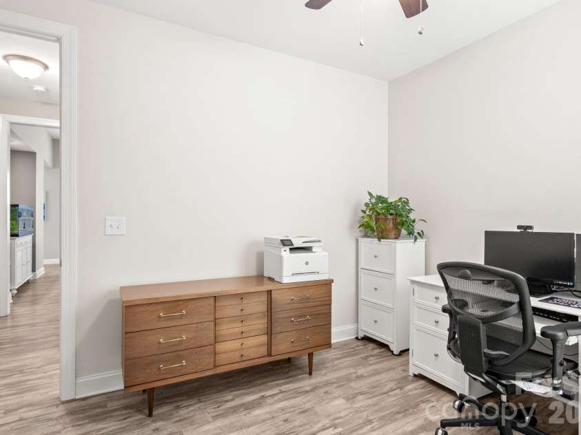 8416 Festival Way, Charlotte, NC 28215.  MLS# CAR4396892, YatesRealty ID 36964. 