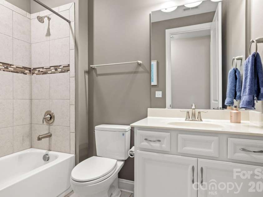 8416 Festival Way, Charlotte, NC 28215.  MLS# CAR4396892, YatesRealty ID 36964. 