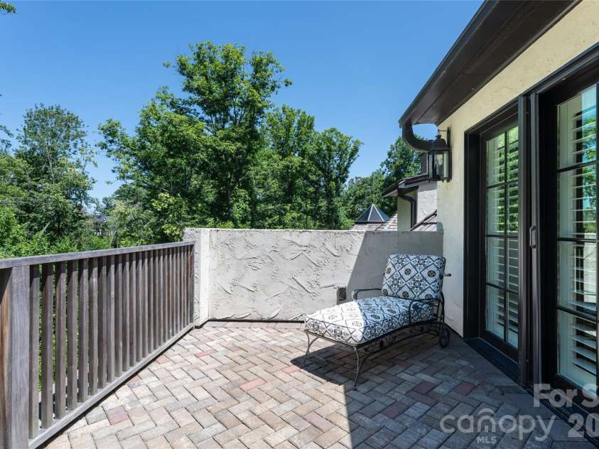 405 Ramble Way, Asheville, NC 28803.  MLS# CAR4398437, YatesRealty ID 36965. 