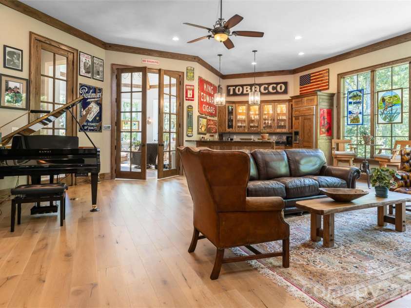 405 Ramble Way, Asheville, NC 28803.  MLS# CAR4398437, YatesRealty ID 36965. 
