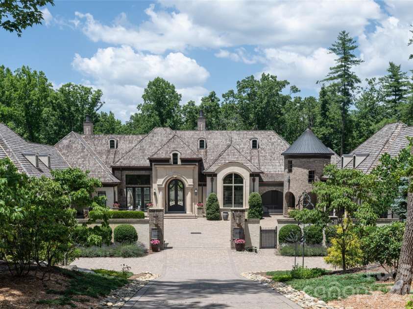 405 Ramble Way, Asheville, NC 28803.  MLS# CAR4398437, YatesRealty ID 36965. 