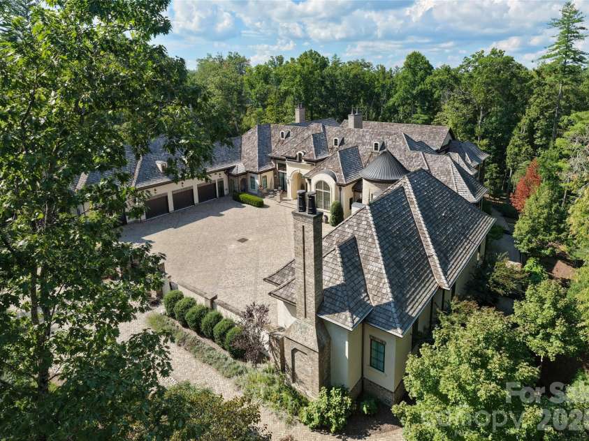 405 Ramble Way, Asheville, NC 28803.  MLS# CAR4398437, YatesRealty ID 36965. 