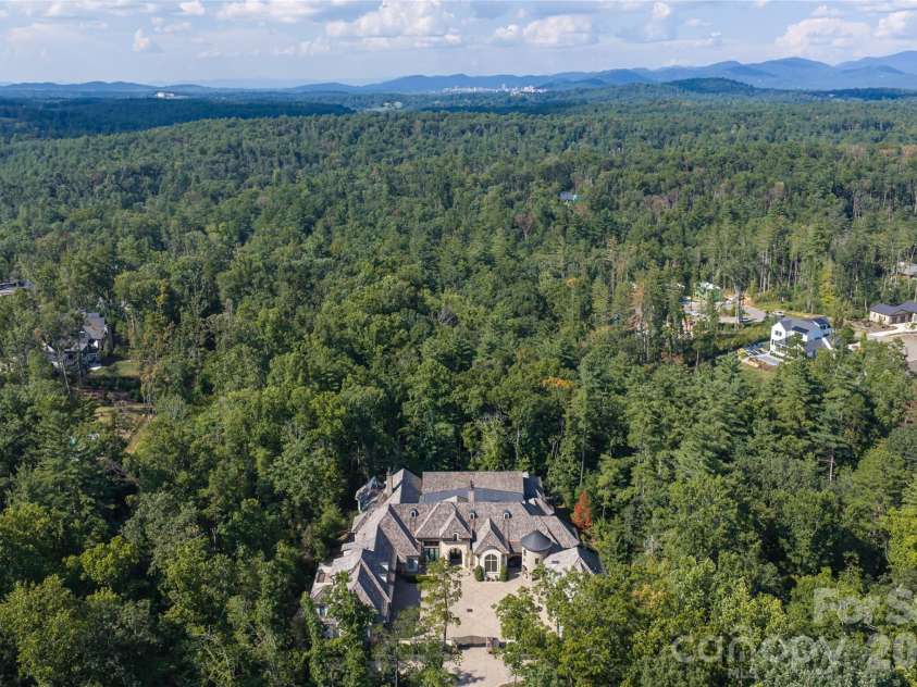 405 Ramble Way, Asheville, NC 28803.  MLS# CAR4398437, YatesRealty ID 36965. 