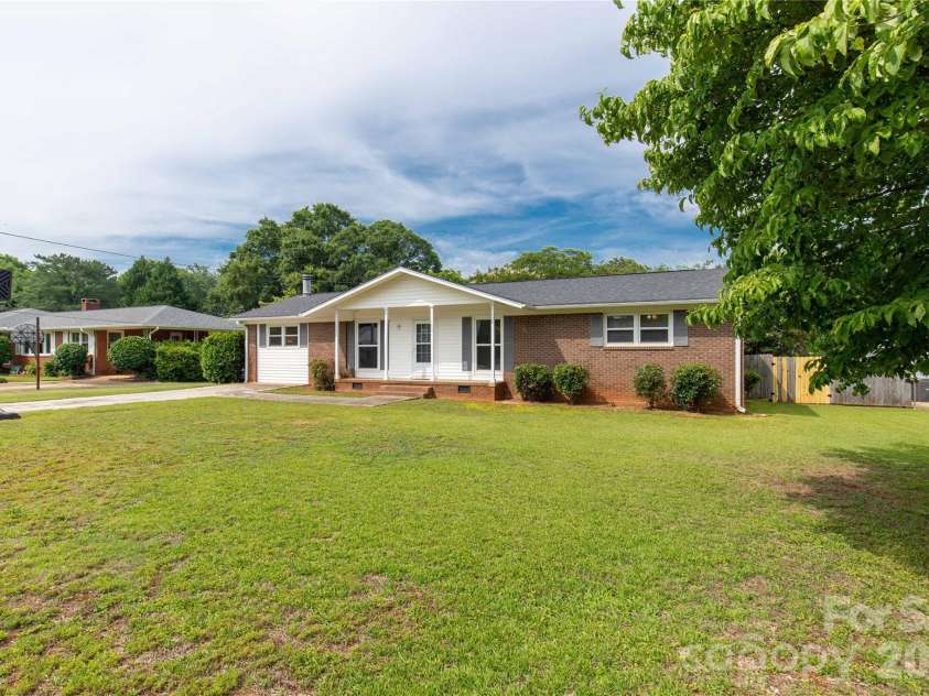 755 Emorywood Lane, Rock Hill, SC 29730.  MLS# CAR4391462, YatesRealty ID 36968. 