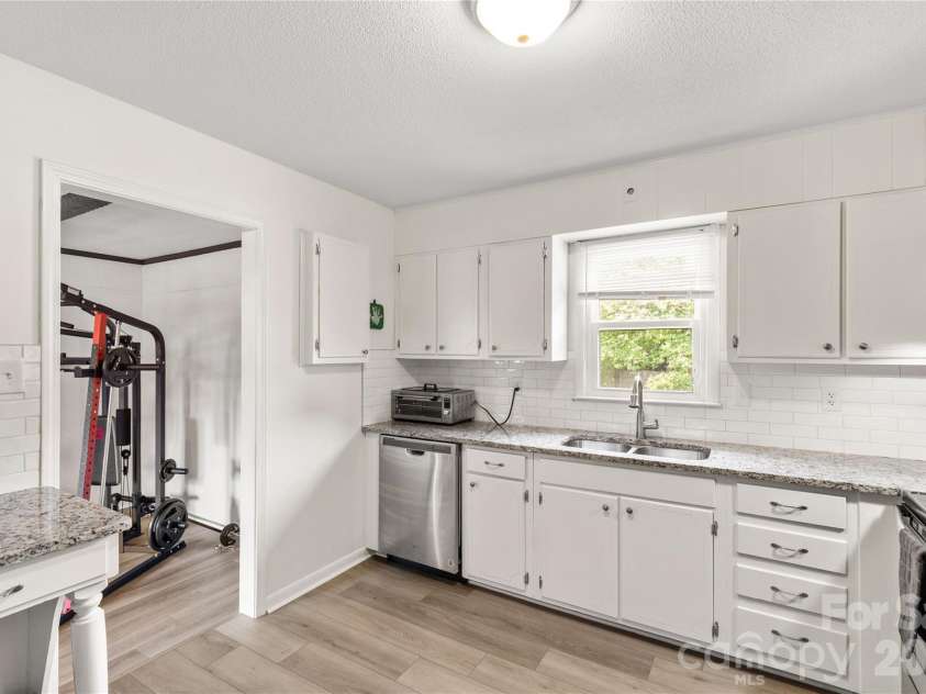 755 Emorywood Lane, Rock Hill, SC 29730.  MLS# CAR4391462, YatesRealty ID 36968. Kitchen has plenty of counter space