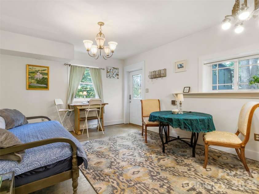 127 Riverview Drive, Asheville, NC 28806.  MLS# CAR4400521, YatesRealty ID 36969. 