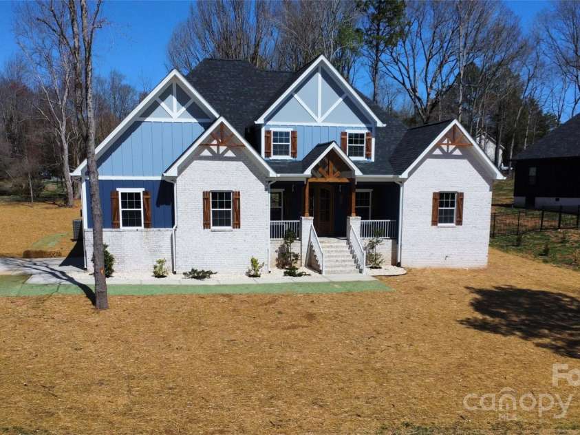 167 Harbor Point Drive, Cherryville, NC 28021.  MLS# CAR4235437, YatesRealty ID 3697. 