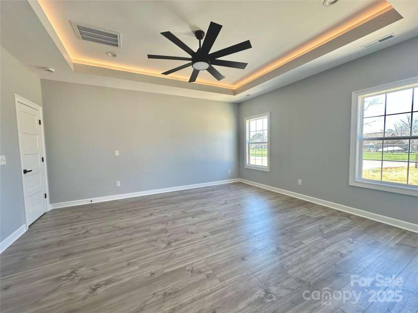 167 Harbor Point Drive, Cherryville, NC 28021.  MLS# CAR4235437, YatesRealty ID 3697. 