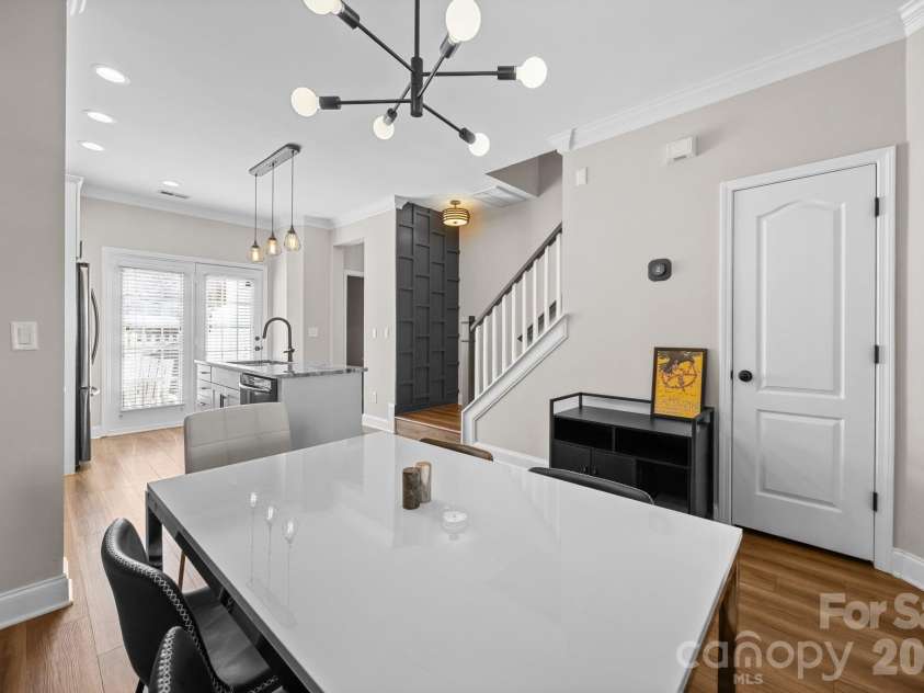 444 Hurston Circle, Charlotte, NC 28208.  MLS# CAR4354843, YatesRealty ID 3697. 