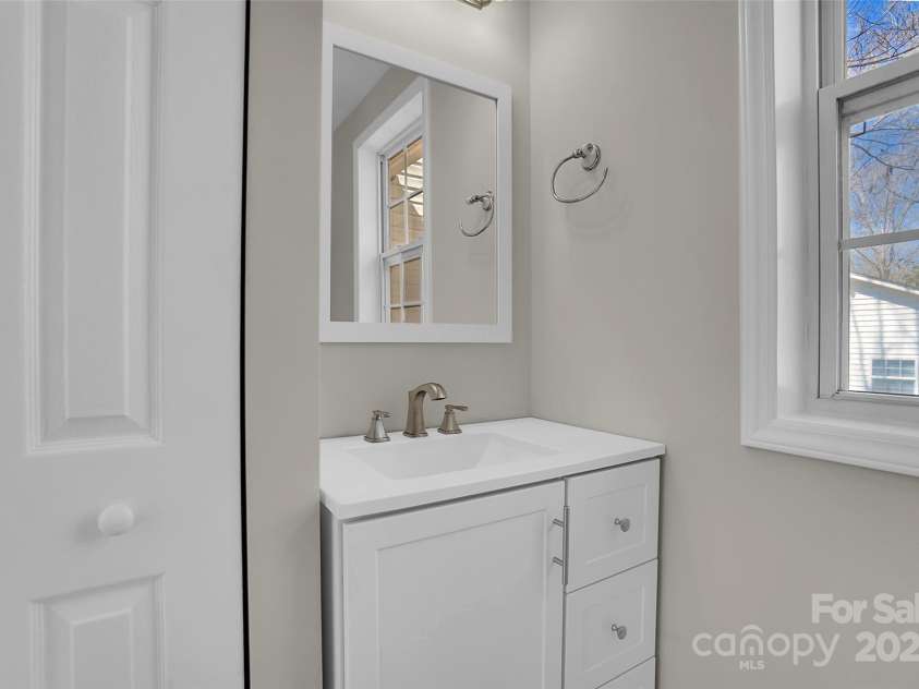 7921 Fairmont Drive, Waxhaw, NC 28173.  MLS# CAR4220531, YatesRealty ID 3697. 